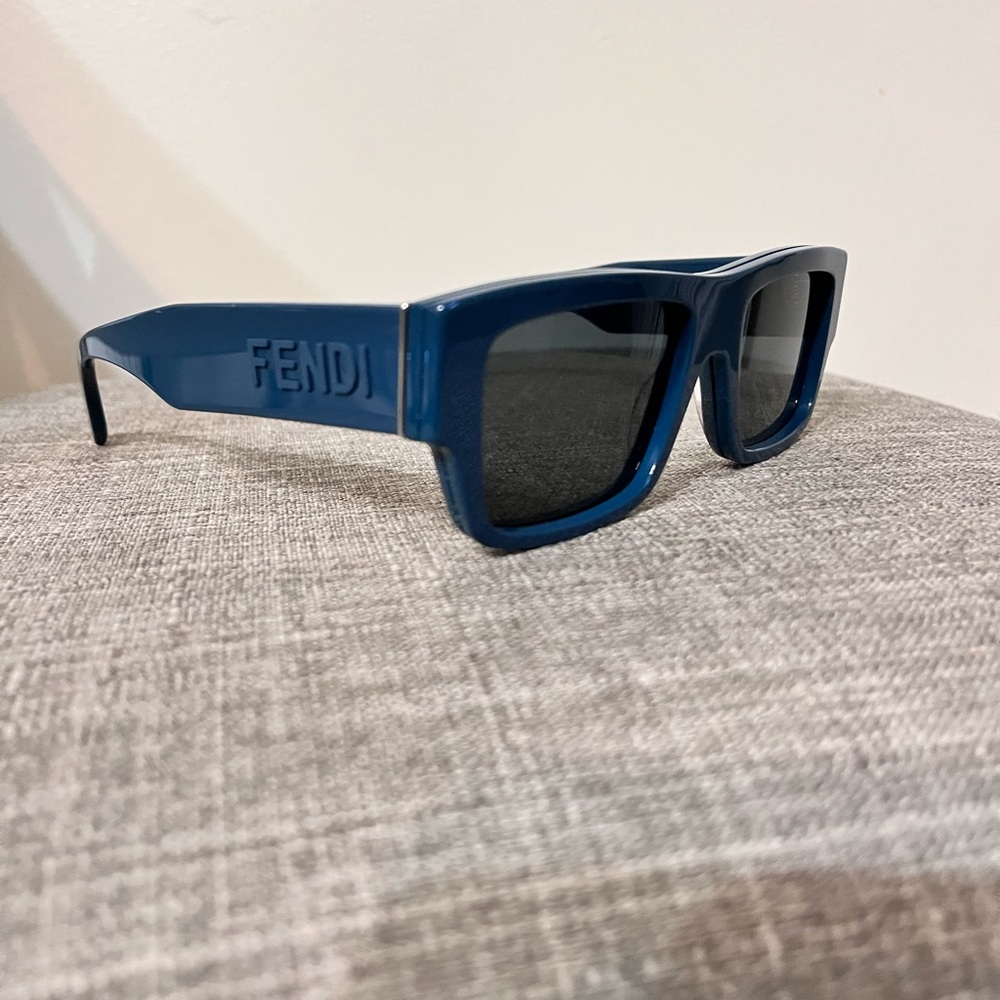 Rectangular Blue Frame Sunglasses with Dark Lenses - image 2